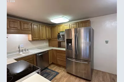 1708 I St, Springfield, OR 97477 - Photo 5