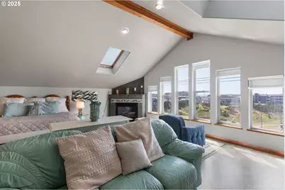 107 SW Coast St, Newport, OR 97365 - Photo 13