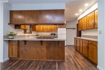 1728 NW Harvey Ave, Roseburg, OR 97471 - Photo 13