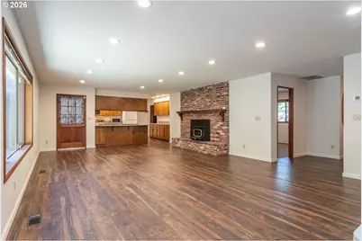 1728 NW Harvey Ave, Roseburg, OR 97471 - Photo 11