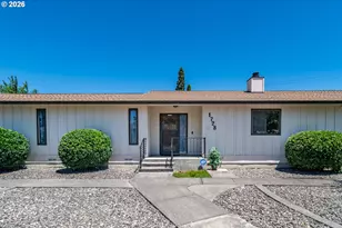 1728 NW Harvey Ave, Roseburg, OR 97471 - Photo 3