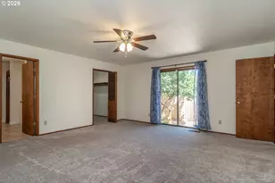 1728 NW Harvey Ave, Roseburg, OR 97471 - Photo 31