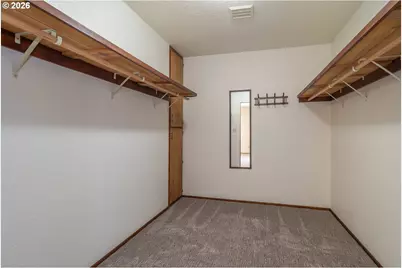 1728 NW Harvey Ave, Roseburg, OR 97471 - Photo 33