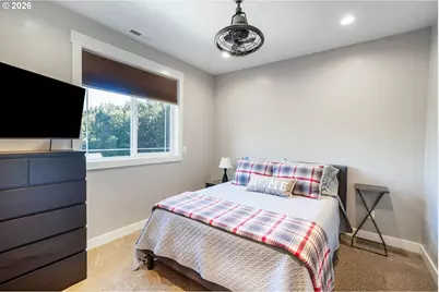 2742 Blue Spruce Dr, Eugene, OR 97405 - Photo 7