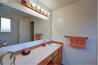 42475 Bagley Ln, Astoria, OR 97103 - Photo 29