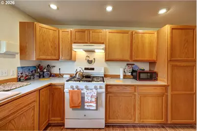 42475 Bagley Ln, Astoria, OR 97103 - Photo 9