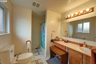 42475 Bagley Ln, Astoria, OR 97103 - Photo 27