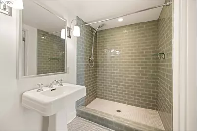 806 SW Davenport St, Portland, OR 97201 - Photo 35