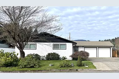 76484 Portal Dr, Oakridge, OR 97463 - Photo 3