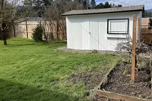 76484 Portal Dr, Oakridge, OR 97463 - Photo 37