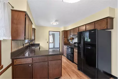 3575 NE 4th St, Gresham, OR 97030 - Photo 7