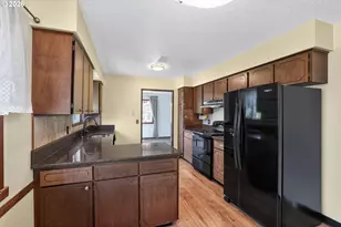 3575 NE 4th St, Gresham, OR 97030 - Photo 7