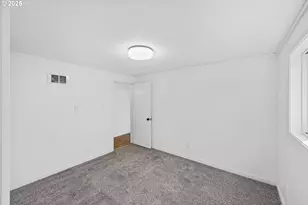 649 S Wall St, Coos Bay, OR 97420 - Photo 19