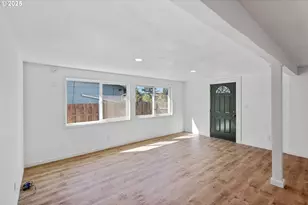 649 S Wall St, Coos Bay, OR 97420 - Photo 5