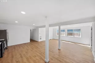 649 S Wall St, Coos Bay, OR 97420 - Photo 7