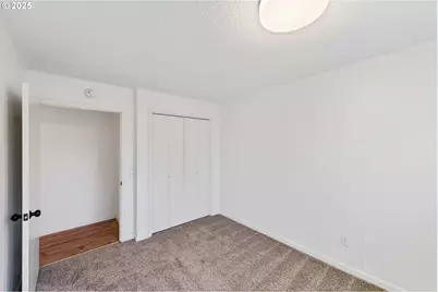 649 S Wall St, Coos Bay, OR 97420 - Photo 15