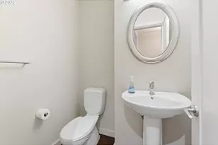 1025 NW Couch St, Portland, OR 97209 - Photo 11