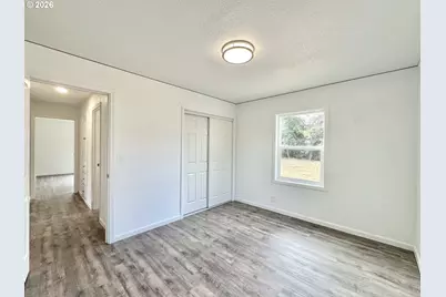 13533 SE Division St, Portland, OR 97236 - Photo 21