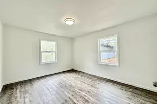 13533 SE Division St, Portland, OR 97236 - Photo 17