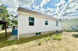 13533 SE Division St, Portland, OR 97236 - Photo 27