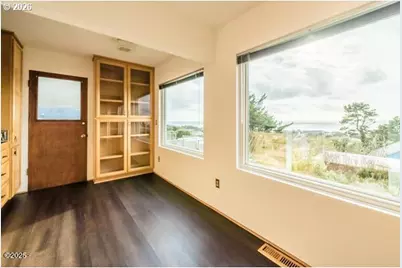 1740 NE 16th St, Lincoln City, OR 97367 - Photo 15