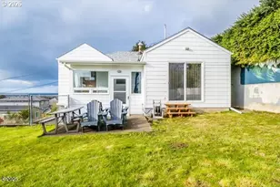 1740 NE 16th St, Lincoln City, OR 97367 - Photo 27