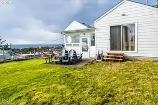 1740 NE 16th St, Lincoln City, OR 97367 - Photo 29