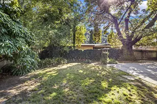 1627 W Brown Ave, Roseburg, OR 97471 - Photo 33