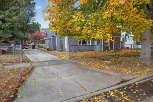 2615 1st St, Baker City, OR 97814 - Photo 5