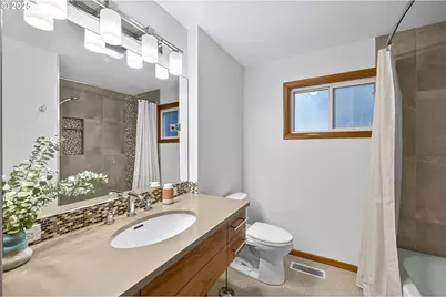 15530 SE Francis St, Portland, OR 97236 - Photo 17