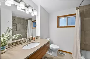 15530 SE Francis St, Portland, OR 97236 - Photo 17