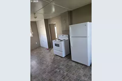 503 W 7th St, Wallowa, OR 97885 - Photo 15