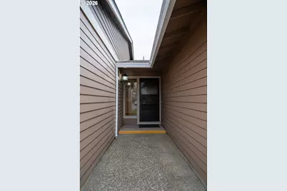 11481 SE Falbrook Dr, Clackamas, OR 97015 - Photo 3