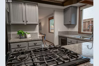 11481 SE Falbrook Dr, Clackamas, OR 97015 - Photo 13