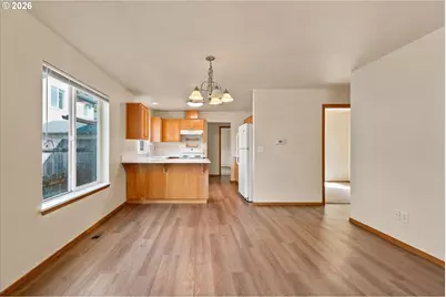 5419 N Yale St, Portland, OR 97203 - Photo 9