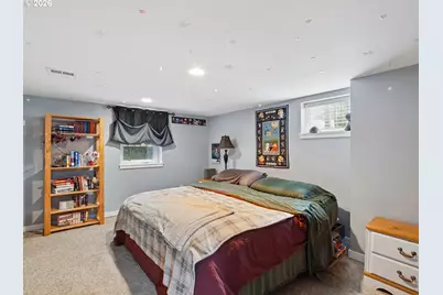 1335 NE 19th St, Salem, OR 97301 - Photo 25