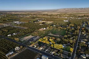 327 Powell Rd, Milton-Freewater, OR 97862 - Photo 3