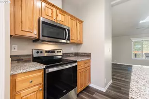 66017 N Bay Rd, North Bend, OR 97459 - Photo 13