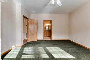 2099 Lake Shore Dr, Eugene, OR 97408 - Photo 17