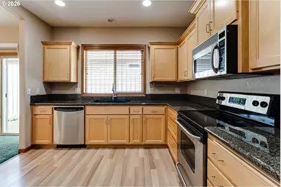 2099 Lake Shore Dr, Eugene, OR 97408 - Photo 13