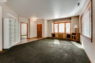 2099 Lake Shore Dr, Eugene, OR 97408 - Photo 9
