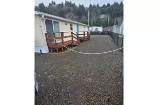 624 S Dolphin St S, Rockaway Beach, OR 97136 - Photo 3