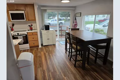 624 S Dolphin St S, Rockaway Beach, OR 97136 - Photo 7