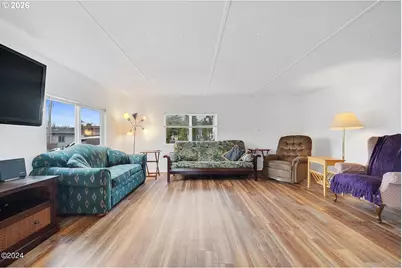 624 S Dolphin St S, Rockaway Beach, OR 97136 - Photo 7