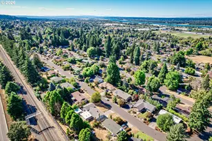 15928 NE Rose Pkwy, Portland, OR 97230 - Photo 35