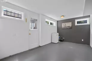 15928 NE Rose Pkwy, Portland, OR 97230 - Photo 29
