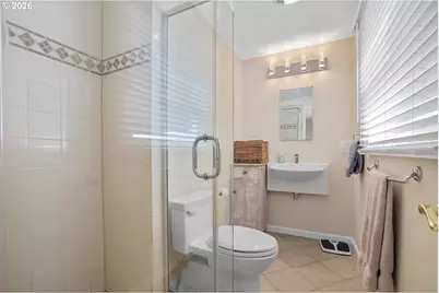 15928 NE Rose Pkwy, Portland, OR 97230 - Photo 13