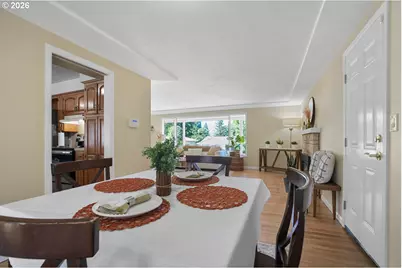 15928 NE Rose Pkwy, Portland, OR 97230 - Photo 9
