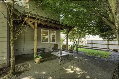 1175 NE Irene Ct, Hillsboro, OR 97124 - Photo 25
