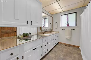 642 Terrace Ln, Sutherlin, OR 97479 - Photo 17